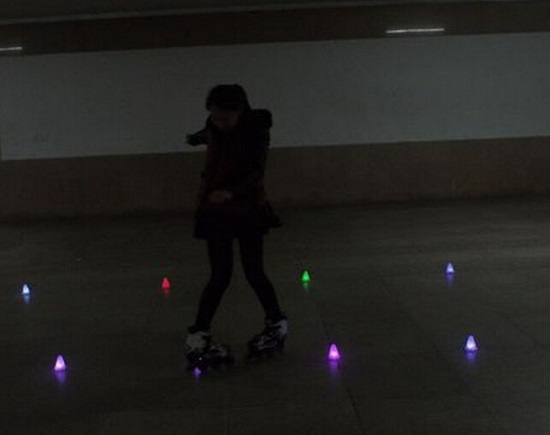 夜间轮滑