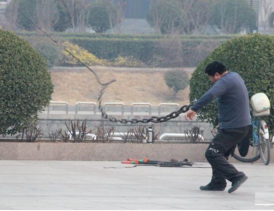 甩鞭者