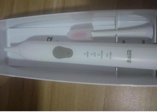 拜尔电动牙刷