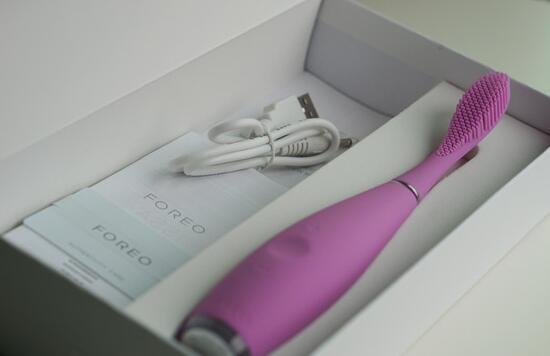 foreo issa 硅胶电动牙刷