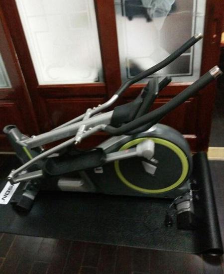 折叠后的BH（艾必奇）椭圆机
