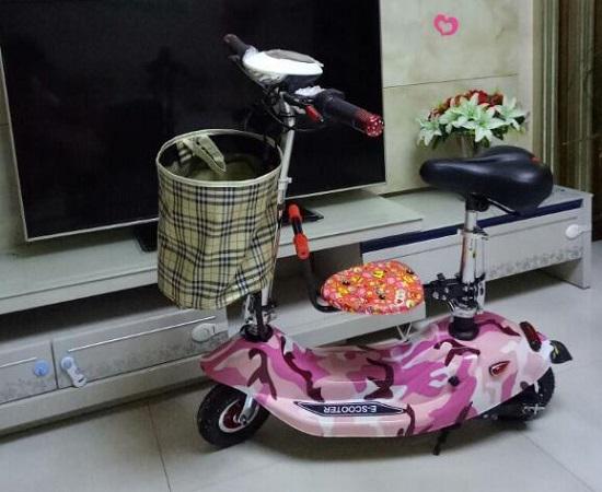 某豪华型电动滑板车