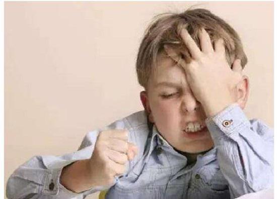 如何引导孩子主动写作业