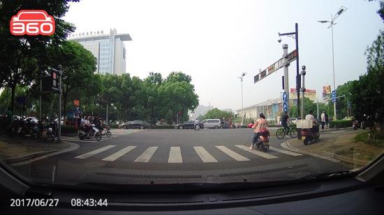 360行车记录仪J521录像画面