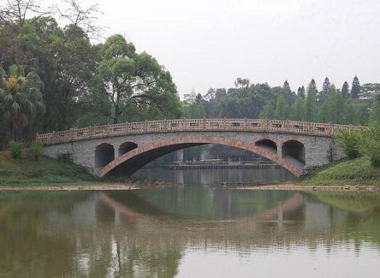 请让无人机远离水面