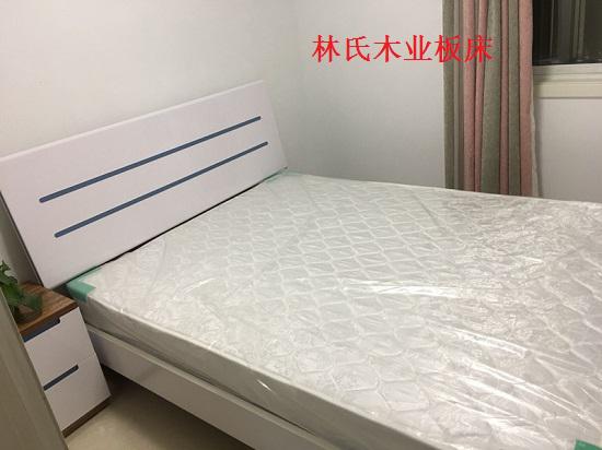 林氏木业的板式床
