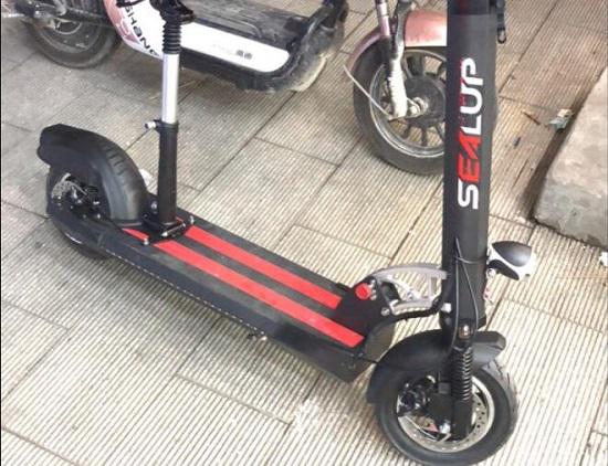 电动滑板车