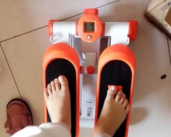 家用小型踏步机