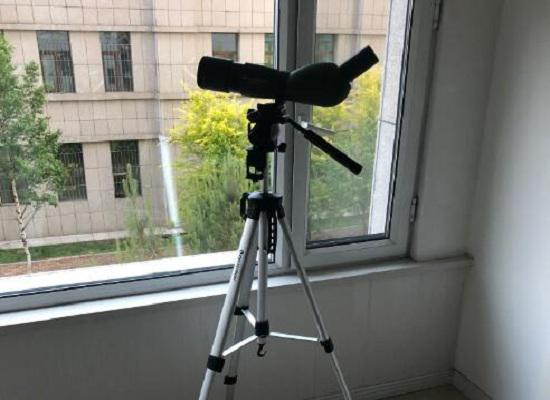观鸟望远镜
