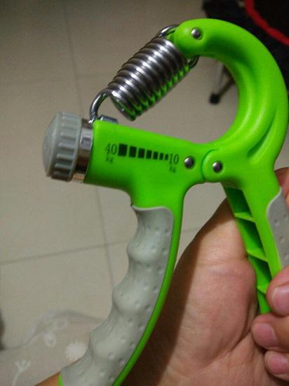 可调弹簧握力器