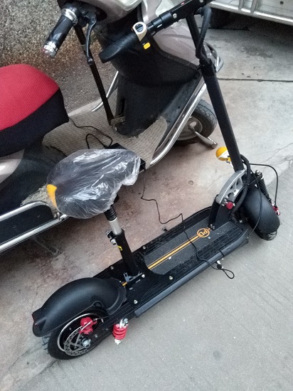 帕顿电动滑板车