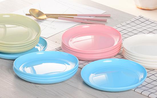 塑料盘子
