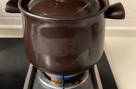 燃气灶上使用砂锅