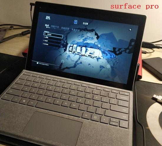 加装了键盘的微软surface pro平板电脑