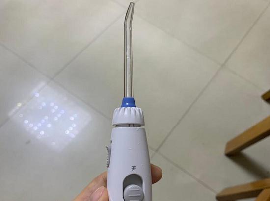 家用式冲牙器的手柄和喷嘴